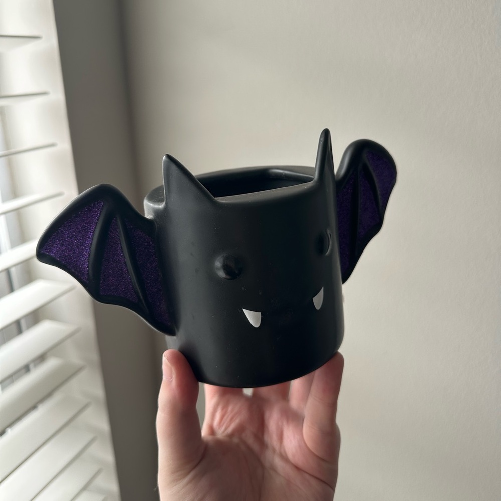 Bath and Body Works Bat Soap Holder - Picture 2 of 3